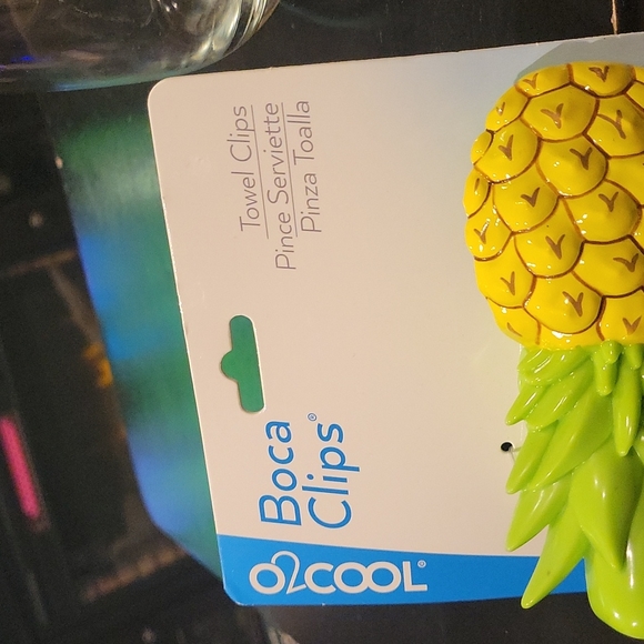 NWT Boca Clips,large pineapples!FOR BEACH TOWELS!! - Picture 3 of 4